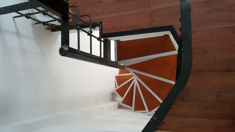 G K Suites Duraznos
