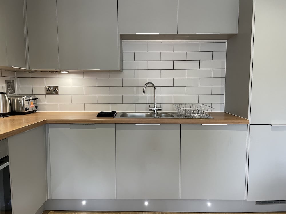 Modern & Comfortable 2BR Apartment view 5