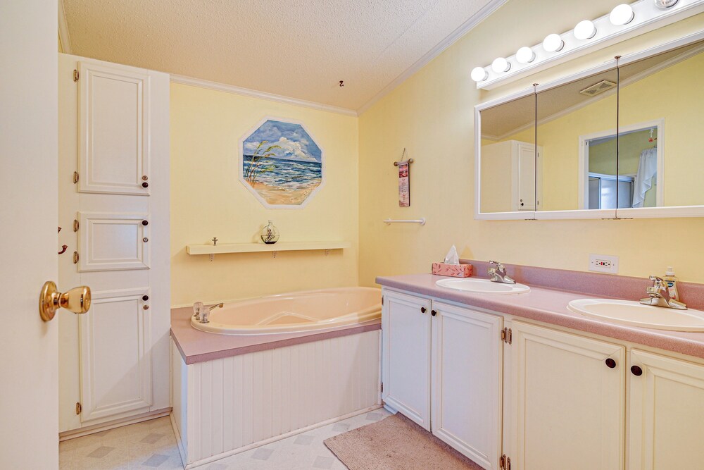 Walk to Surfside Beach: Home w/ Pool Access