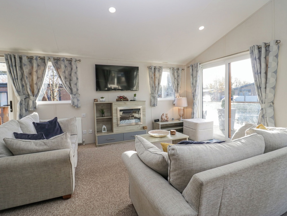 The Three Bears Lodge, Coniston Drive 11