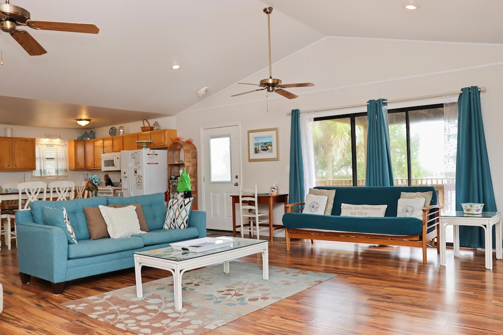 Blue Moon Cottage
