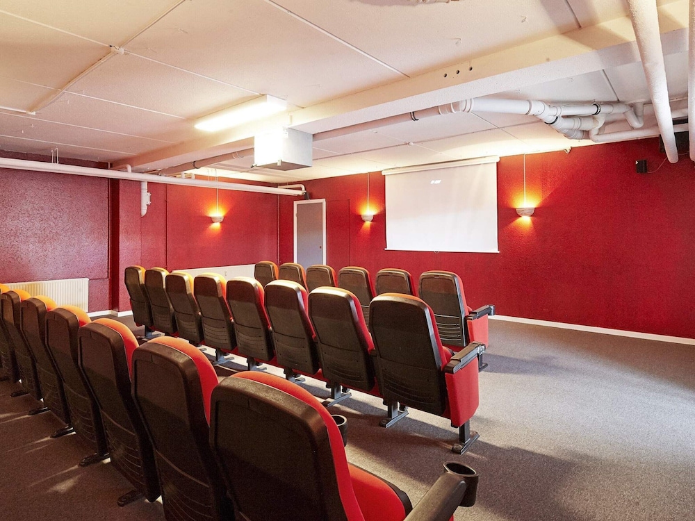 meeting & event spaces