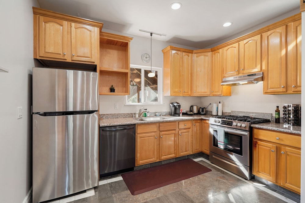 3BR Flat Near Chase Ctr & Downtown SF