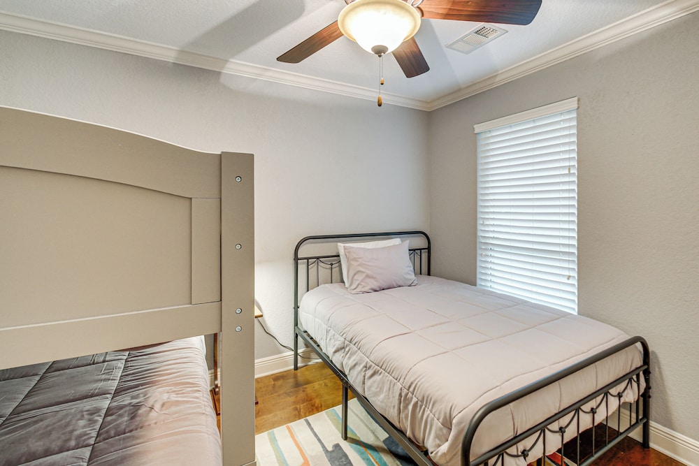 Tranquil Views: Riverfront Retreat in Hot Springs!