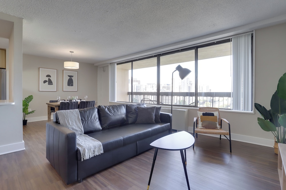 Walkable DC View Apartments