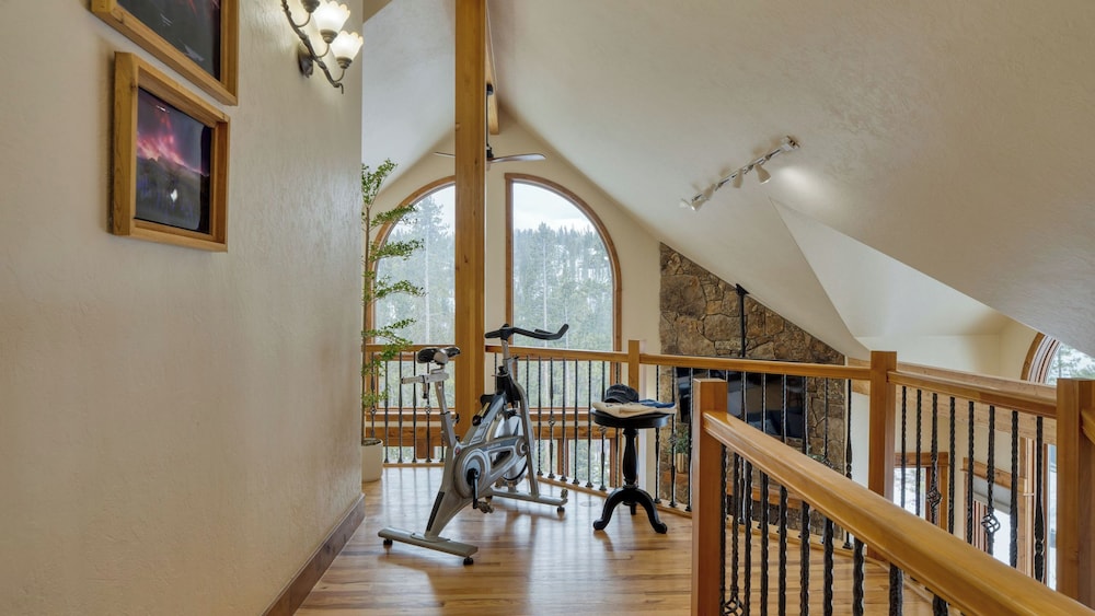 Skate Bowl, Hot Tub & Game Room Breckenridge Adventure Chalet by Avantstay