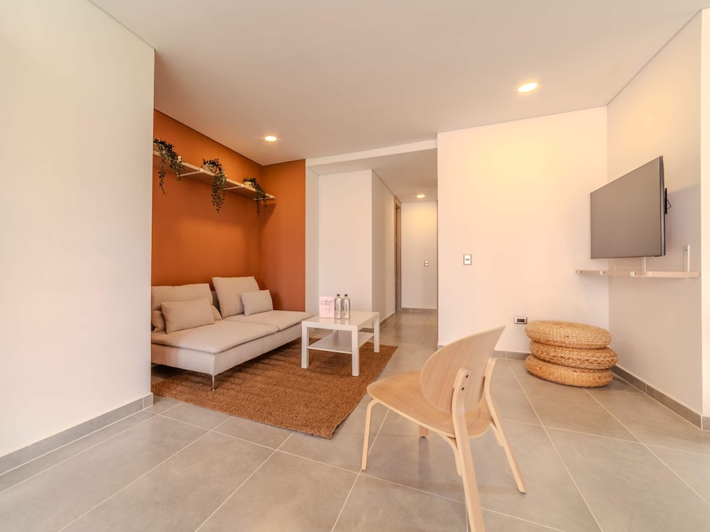 w Charming 3BR w Amazing Deco in Medellin