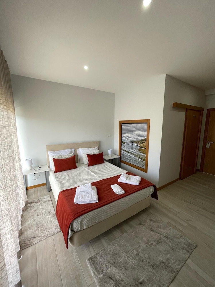 Douro Elegance Suites