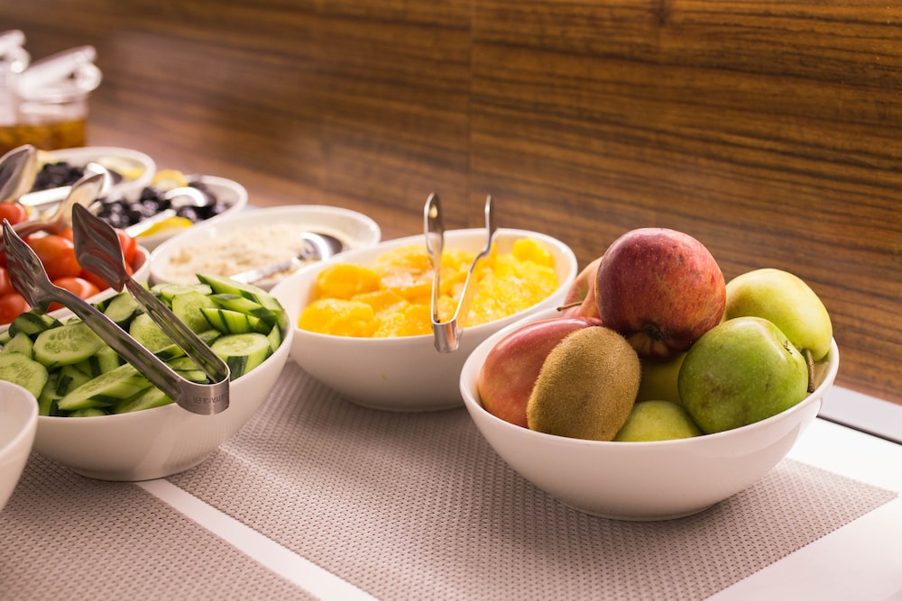 The White Orient Otel - Image 22