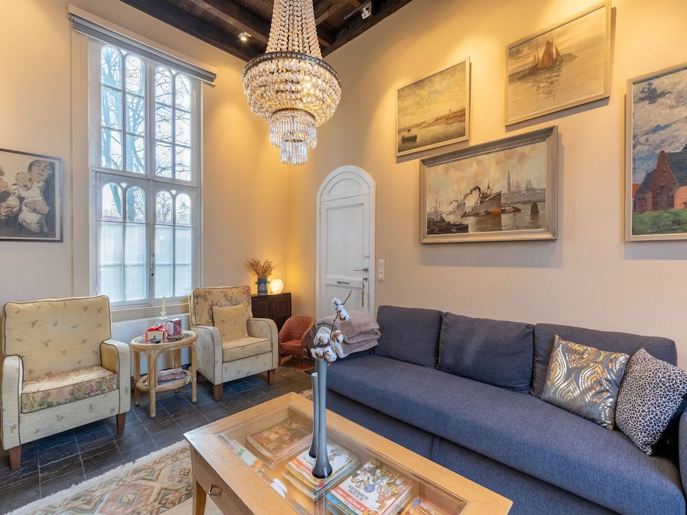 Apartment in Kruibeke Wissekerke Castle