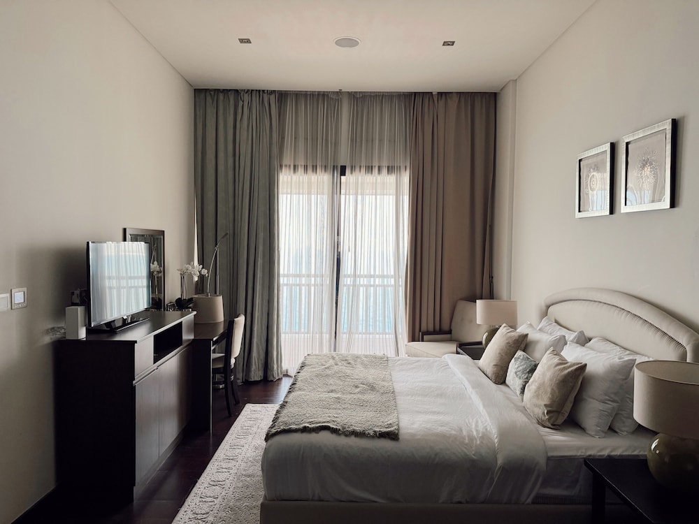 Resort Apartments - Royal Amwaj North