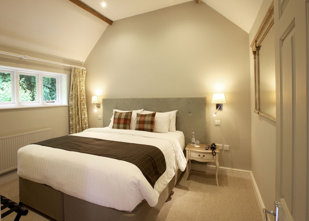 Aylesbury Vacations - The Five Arrows Hotel - Property Image 31
