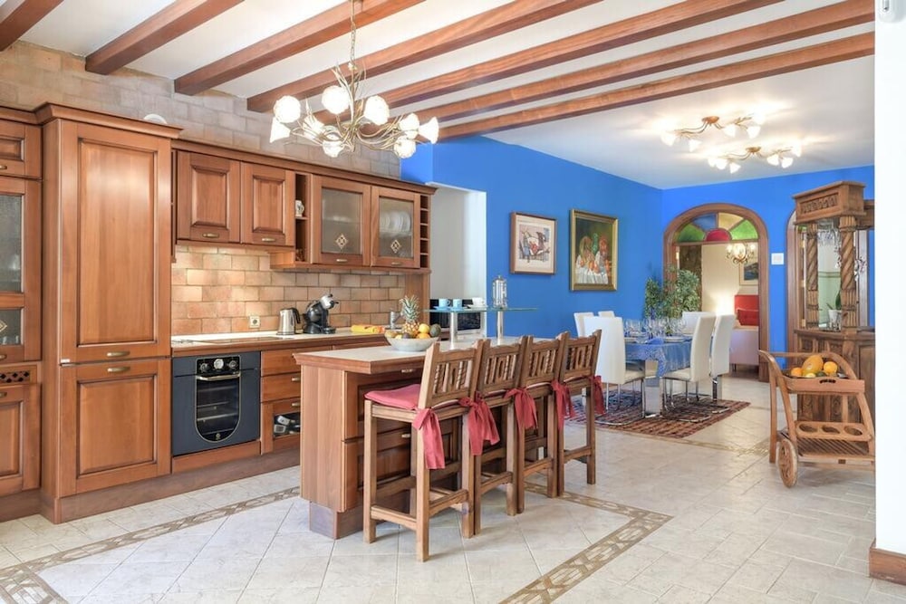 Bayside Concha House Beachfront Oasis With Heated Pool