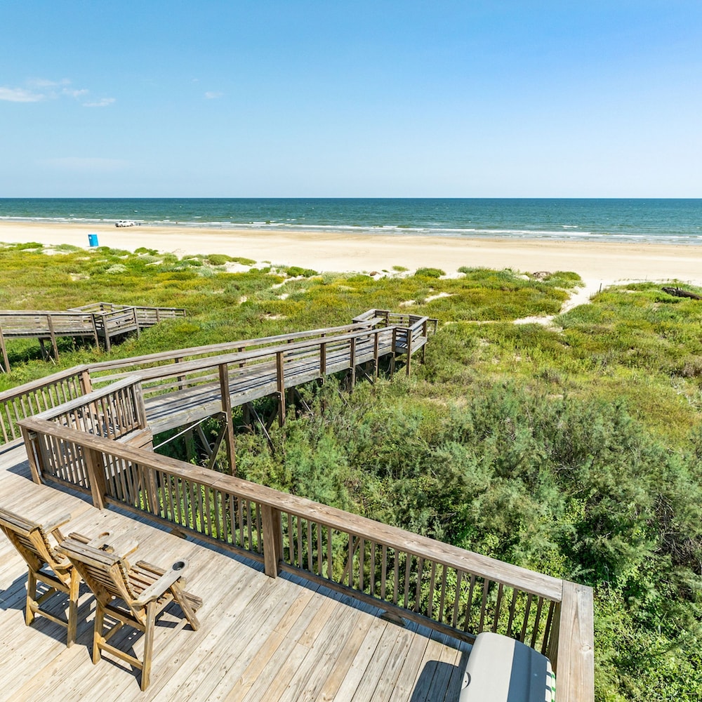 Superb Home With Private Walkover Unobstructed Views view 5