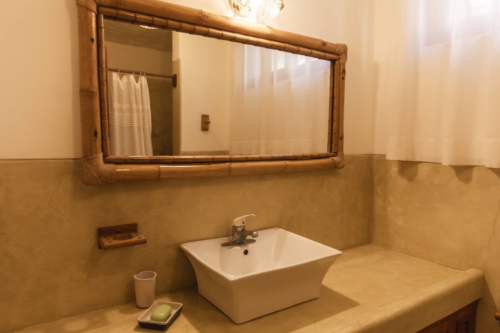 w Stylish 5BR House in Mancora
