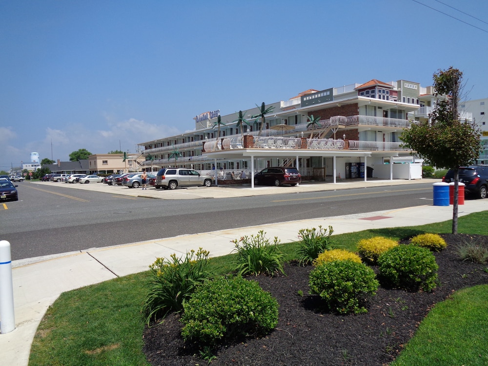 Wildwood Vacations - Diamond Crest Motel - Property Image 1