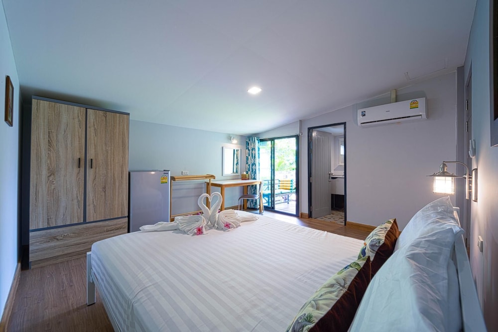 Fantastic Resort Near Town Location BS88