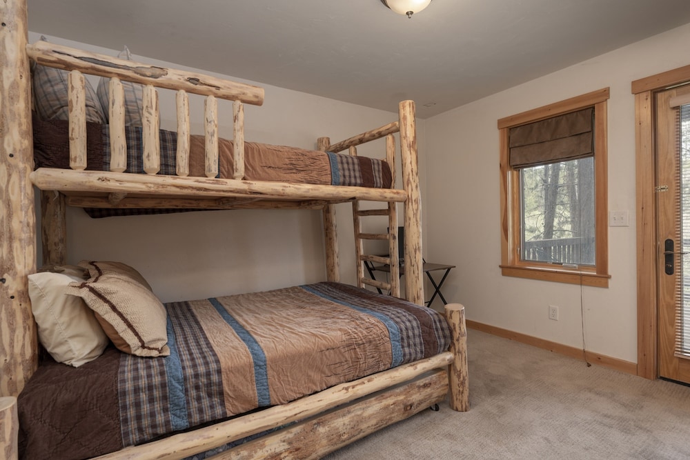 Willows Way 106 3 Bedroom Townhouse by RedAwning view 4
