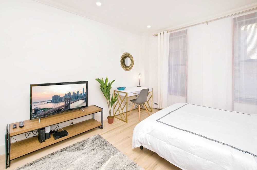 1597 New York Apt