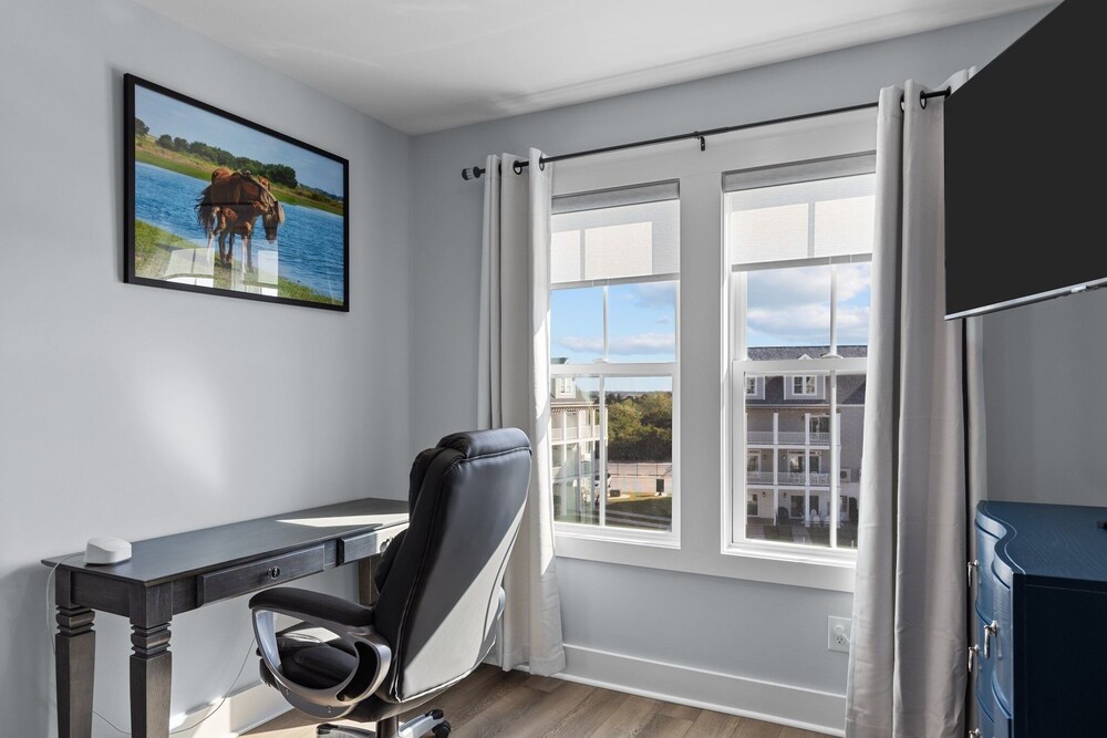 South Breeze 3 Bedroom Townhouse by RedAwning