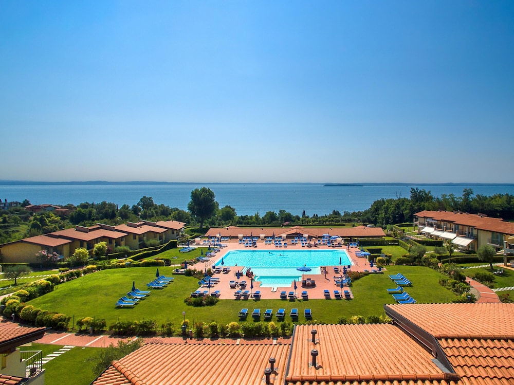 Montecolo Resort F2 by Wonderful Italy view 4