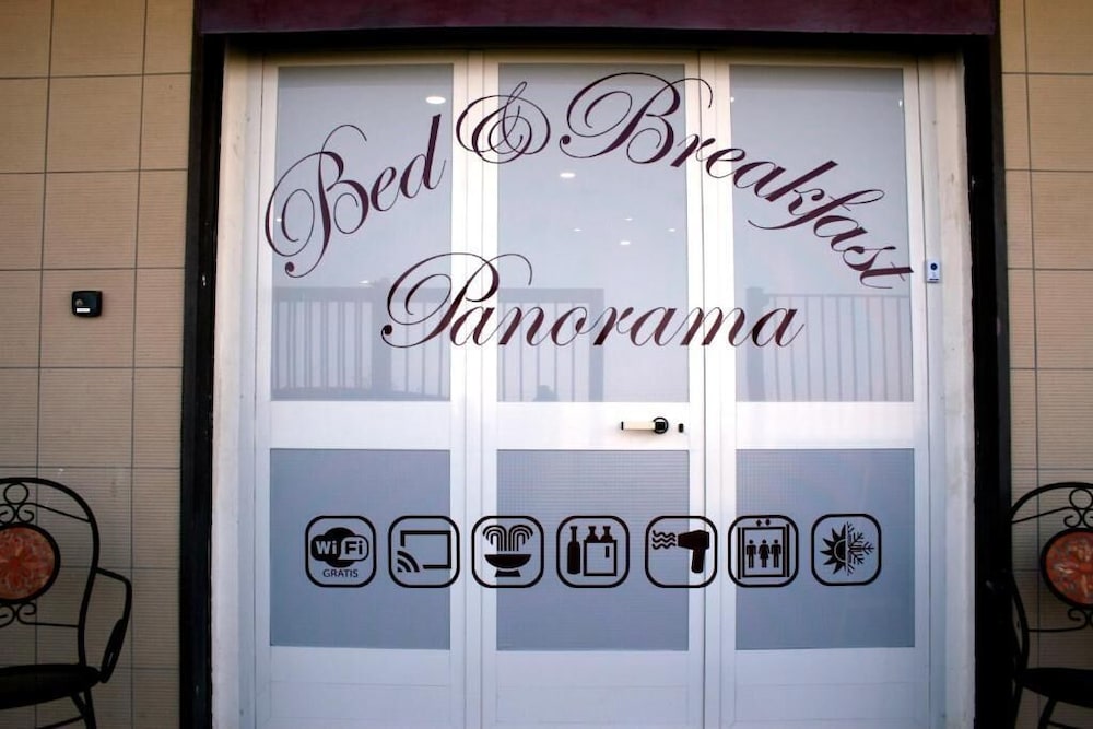 Bed Breakfast Panorama