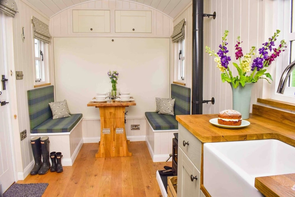 Craigduckie Shepherds Huts view 3