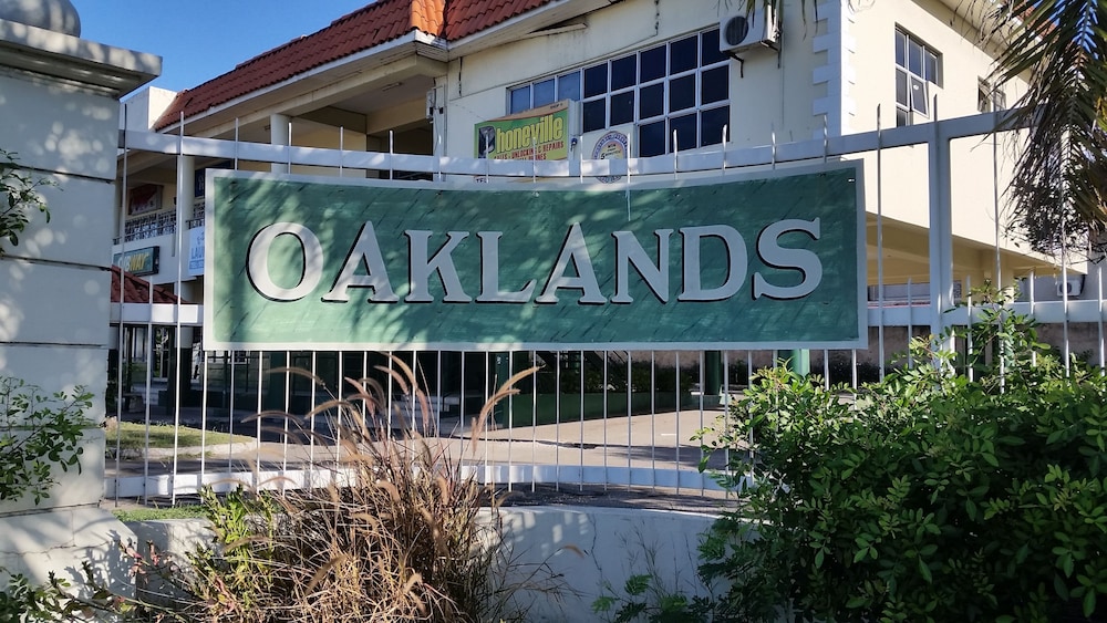 The Oasis at Oaklands Apartment 2