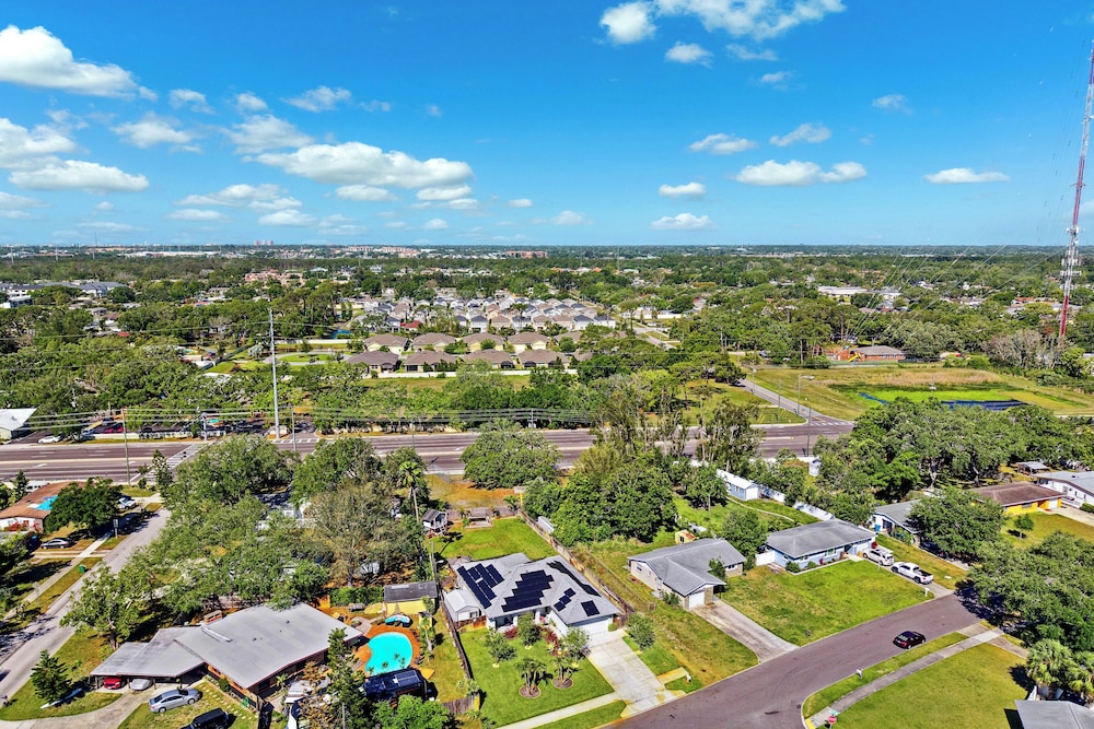 Sleek Home w/ Hot Tub, Koi Pond & Yard in Seminole