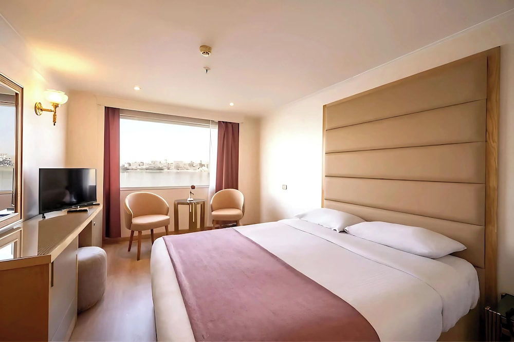 Nile Cruise Essence every Monday from Aswan 3 nights and every Thursday from Luxor 4 nights