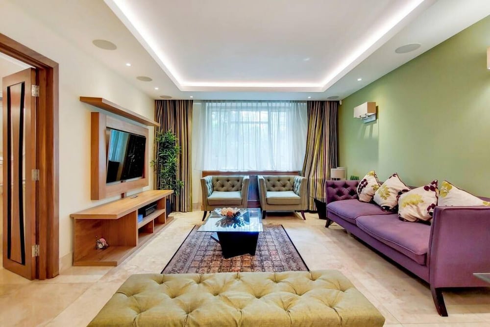 Beautiful 3 Bedroom 2 Bathroom Smart Apartment view 2