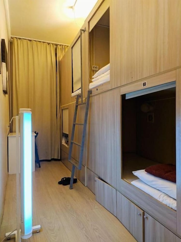 Capsule Hostel Yes