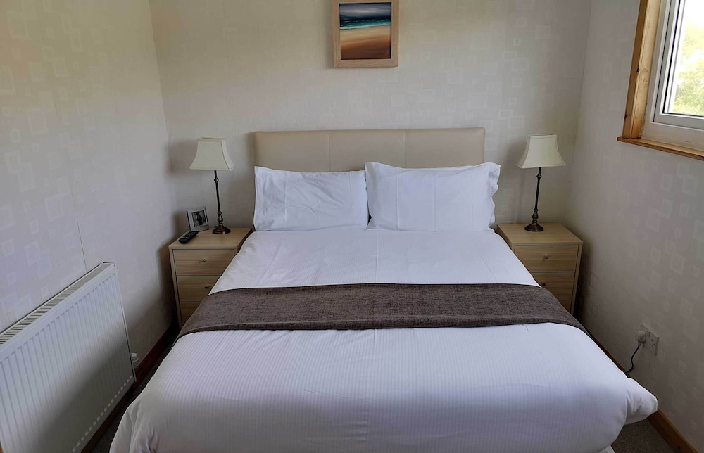 Loch Roag Guest House & Eshcol Guest House