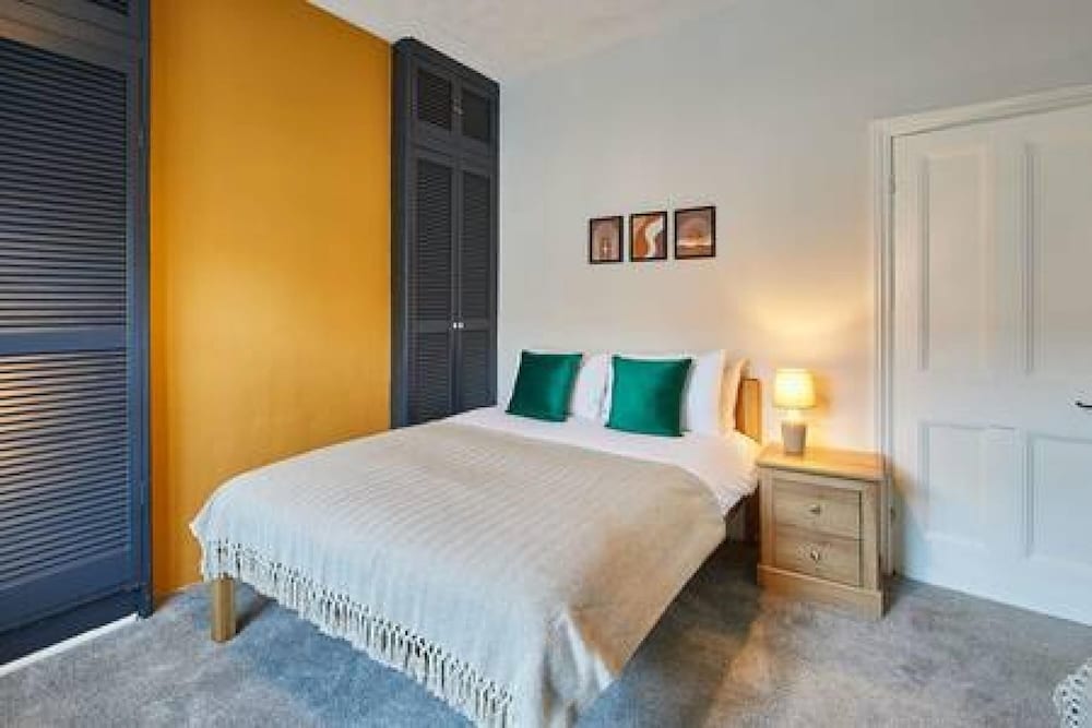 Host Stay Charlotte Street view 2