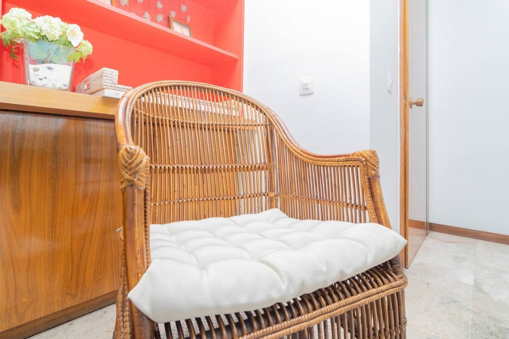 Colon 819 in Madrid With 1 Bedrooms and 1 Bathrooms