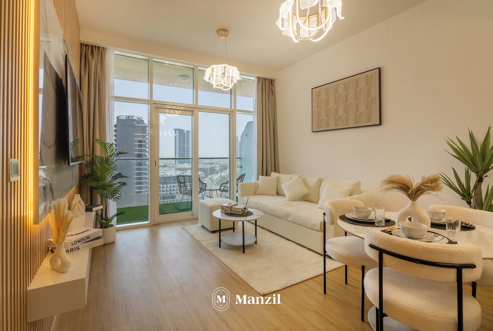 Manzil -1BR w Pool nr Dubai Sports City