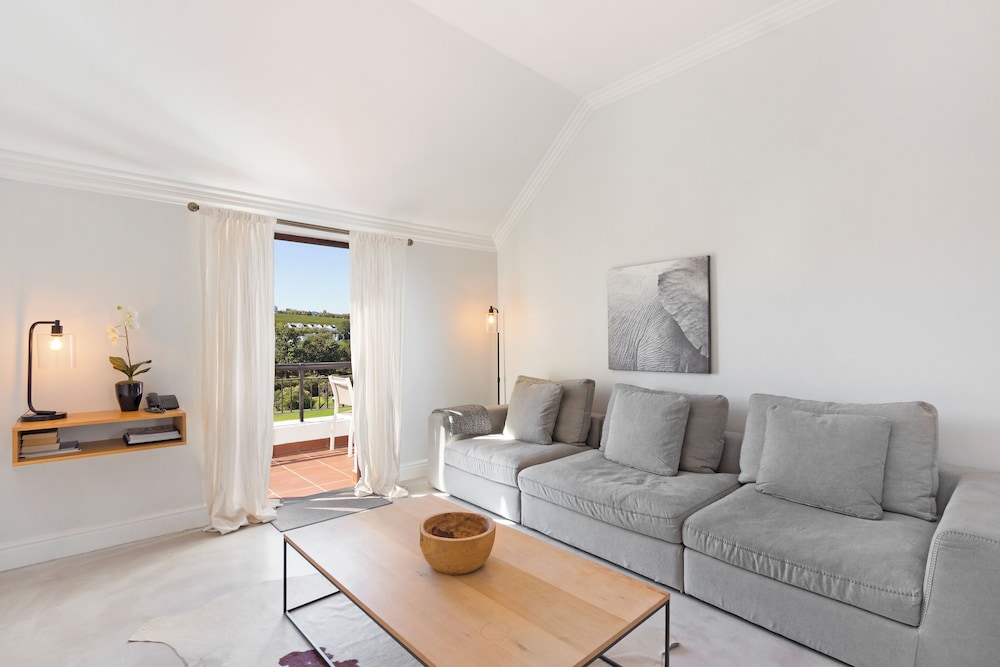 Winelands Golf Lodges at De Zalze