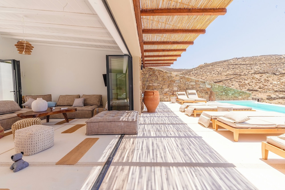 Villa Rhea Elia Beach