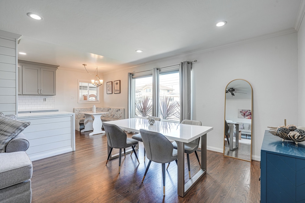 Private Zen Garden + Fireplace: Chic Hayward Oasis