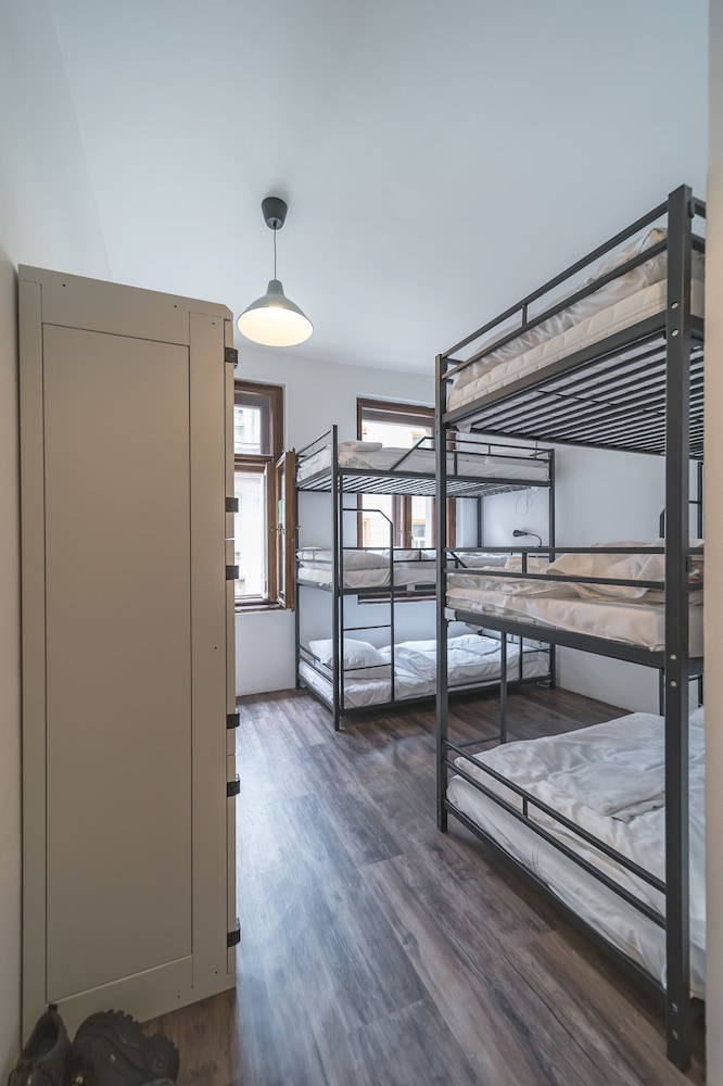 Hostel Orange