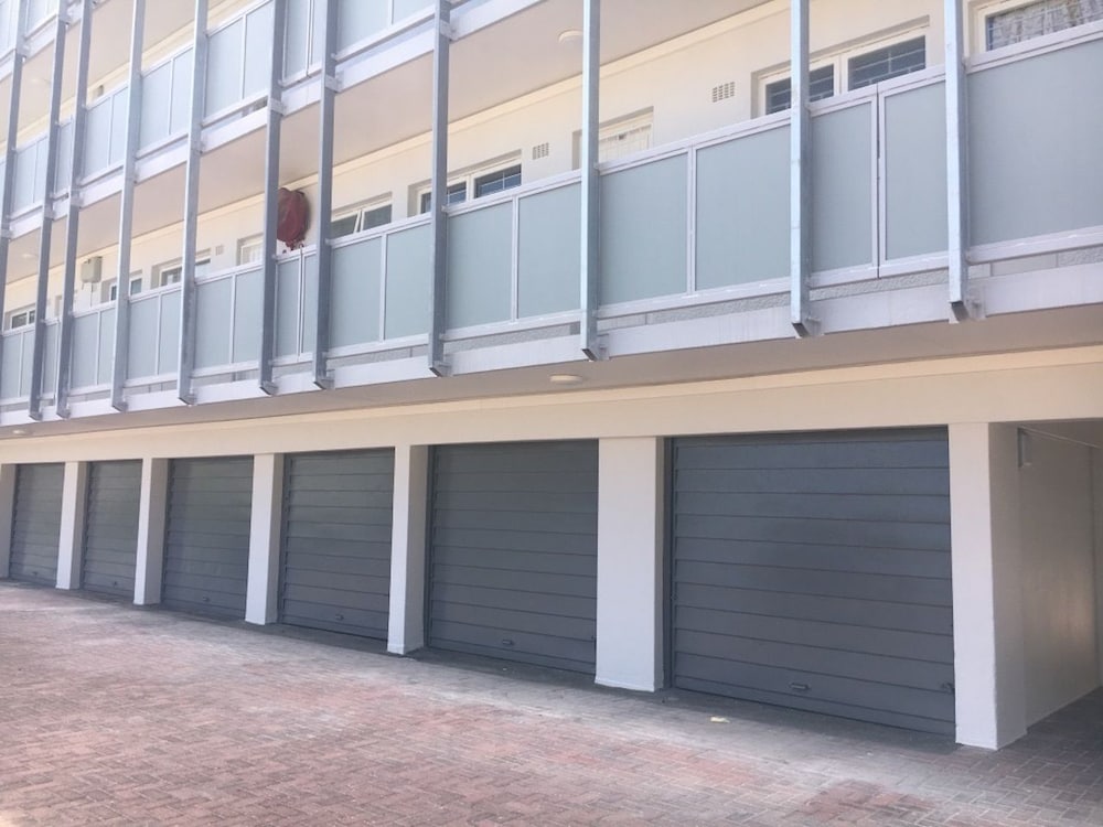 Cascades 2 bed 'FRESH LOOK & GREAT VIEW'