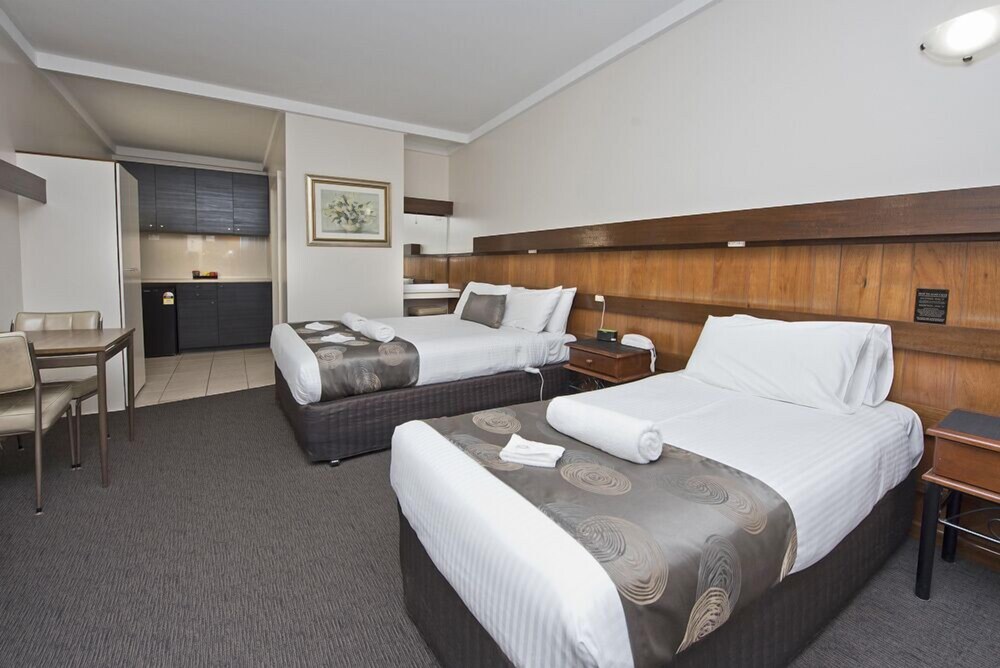 Hi Way Eight Motor Inn