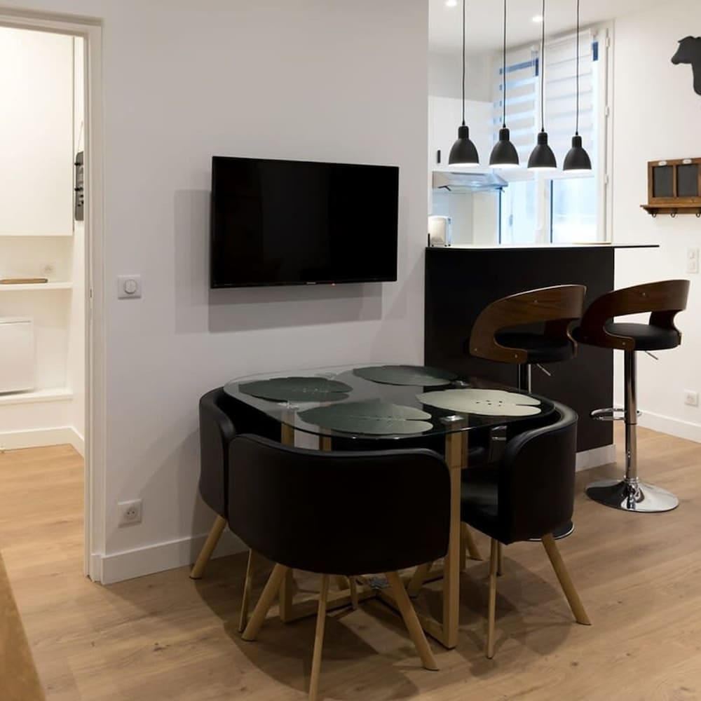 Stylish Sevre I Chic 1-br in the Heart of the 6th
