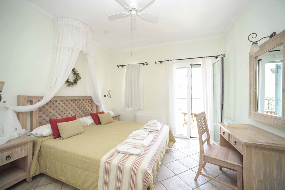 Villa Elia Yaliskari Bay