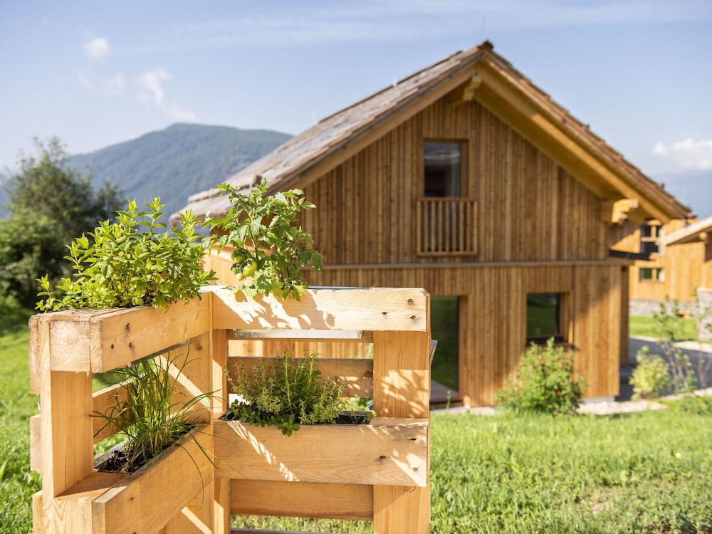 Cosy Chalet in Wolting in a Charming Area
