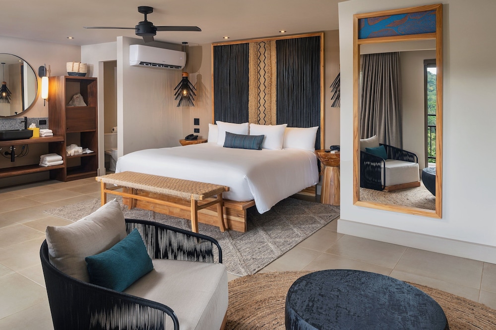 Punta Islita, Autograph Collection