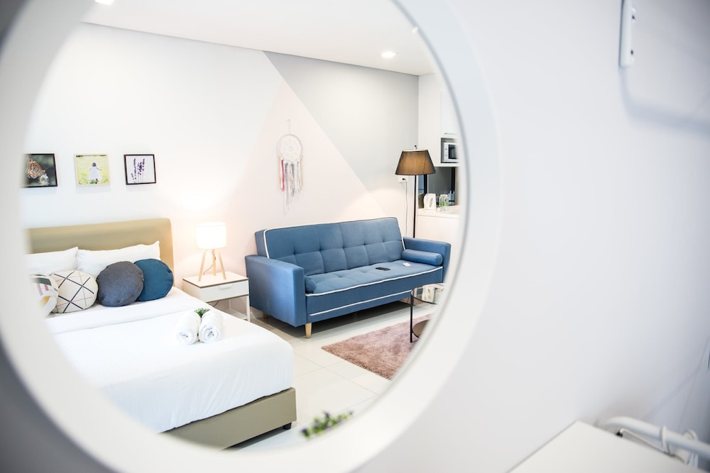 Summer Suites Residences By Plush