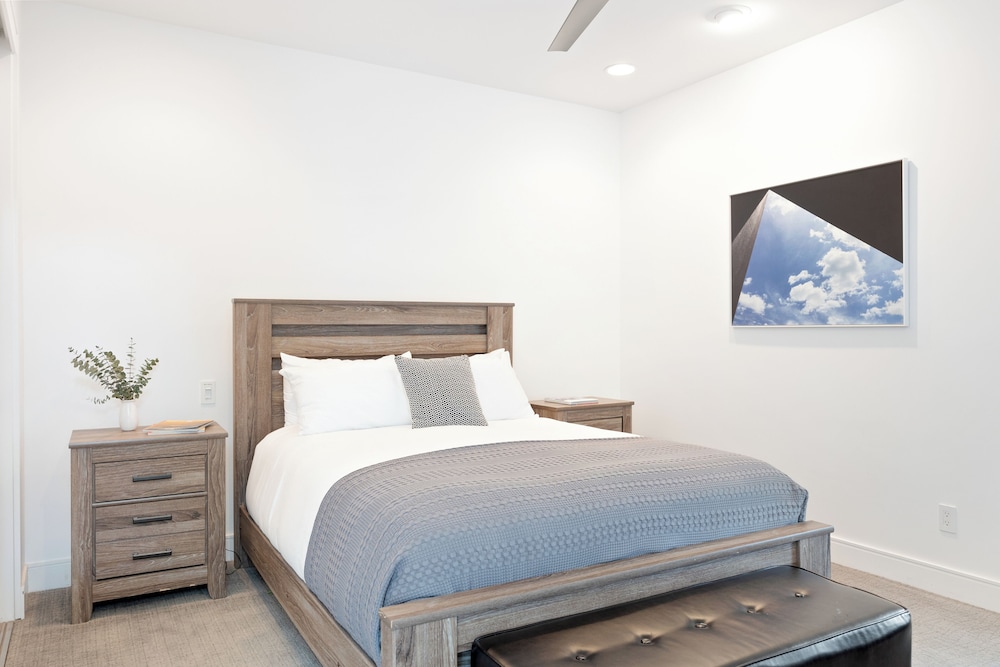 The Polo Villas by AvantStay – Modern Oasis Near Empire Polo Club