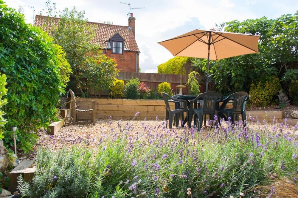 Host Stay Laylands Yard