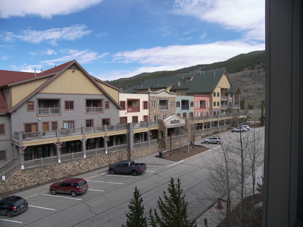 Dakota Lodge 2 Bed 2 Bath